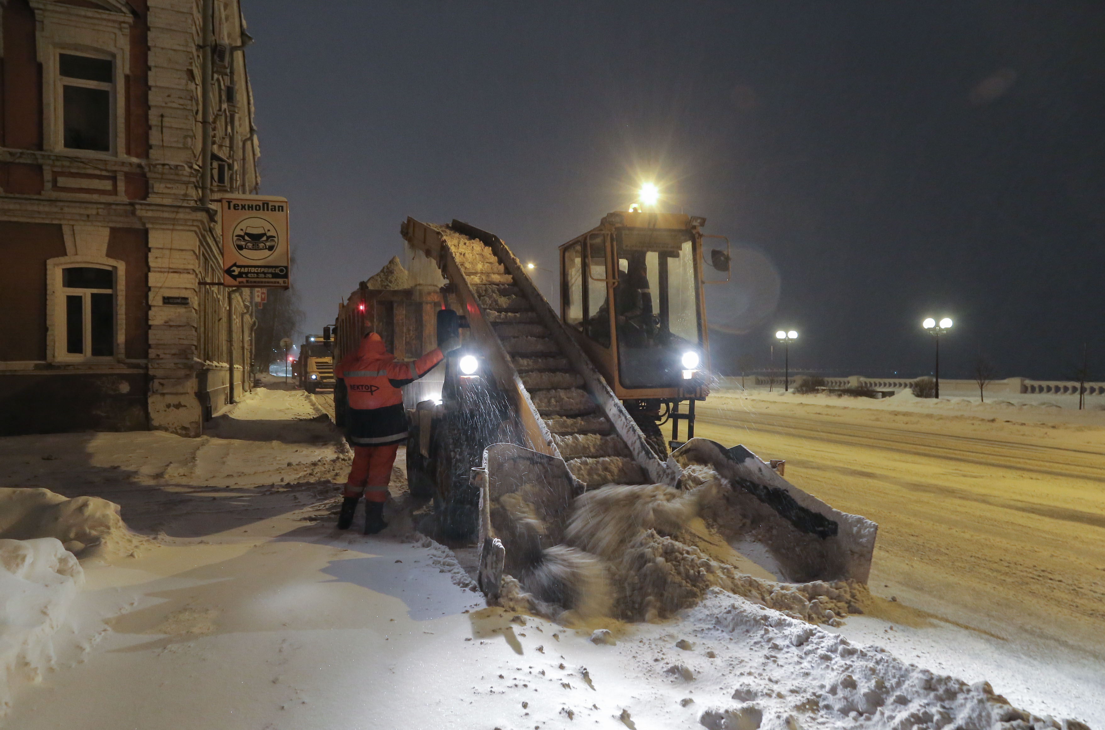 Свыше 10000 кубометров снега вывезено из Нижнего Новгорода за минувшие выходные